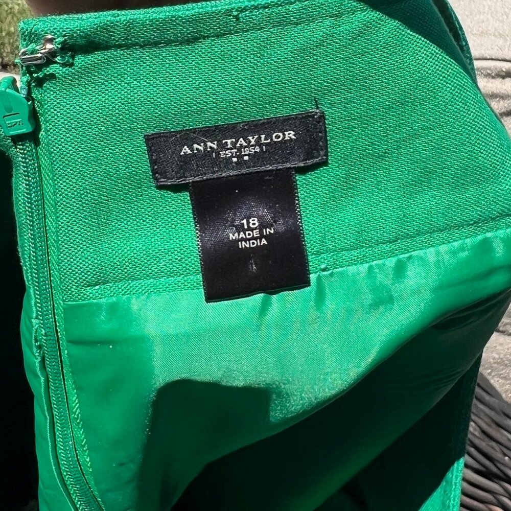 Kelly Green Ann Taylor Pencil Skirt Size 18 - Picture 3 of 4